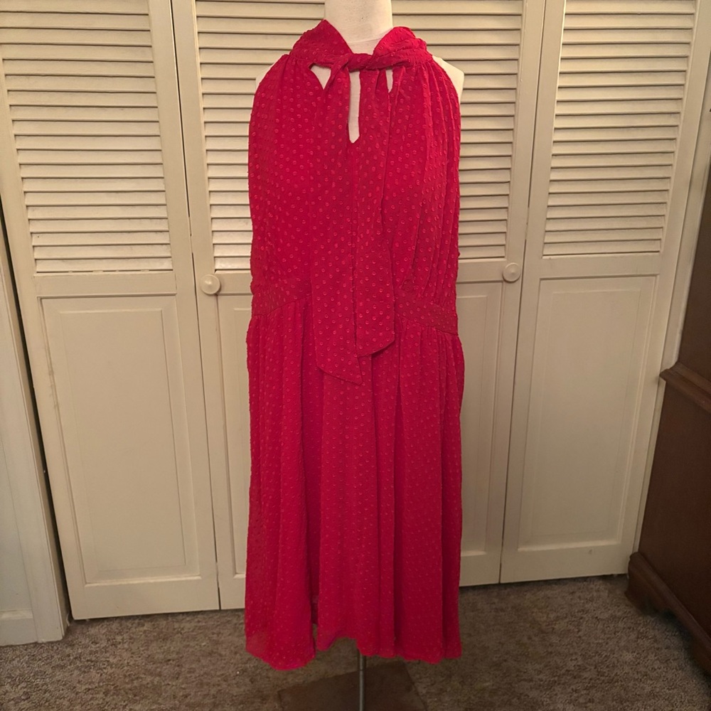 ⭐️❤️NWT❤️⭐️ Red Torrid Tie Neck Clip Dot Midi Dress - size 24